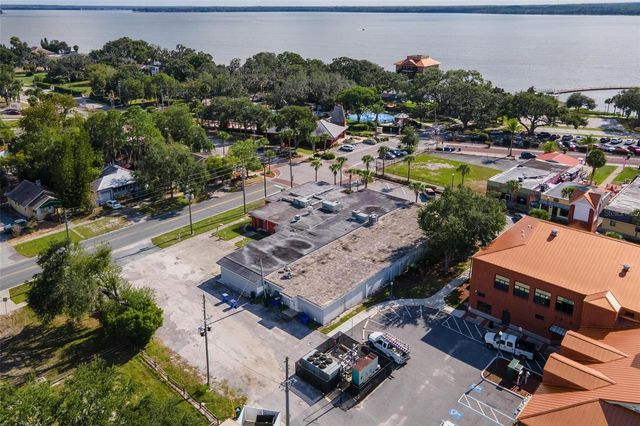 227 E MAIN STREET, Tavares, FL 32778