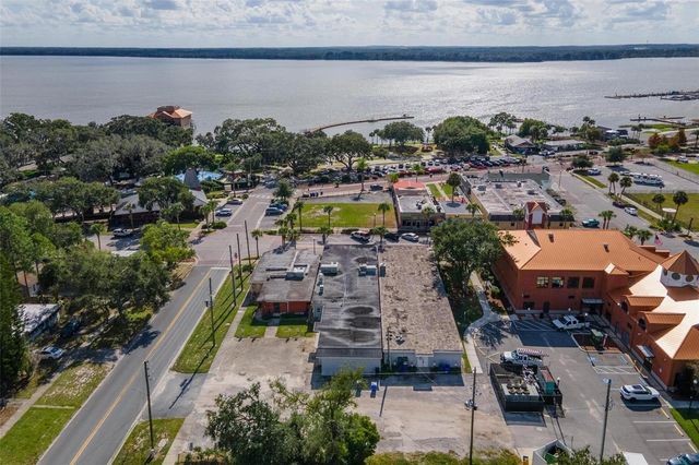 227 E MAIN STREET, Tavares, FL 32778