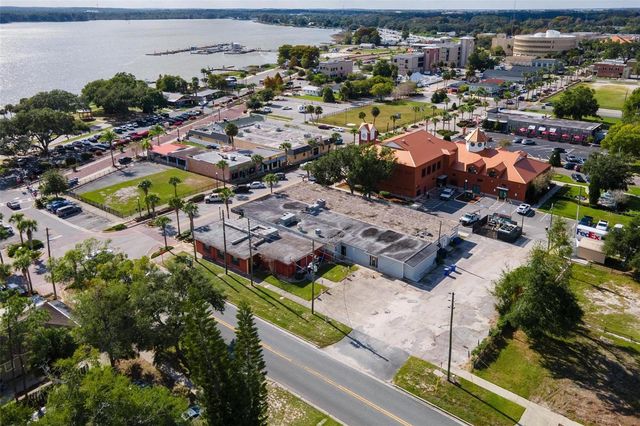 227 E MAIN STREET, Tavares, FL 32778