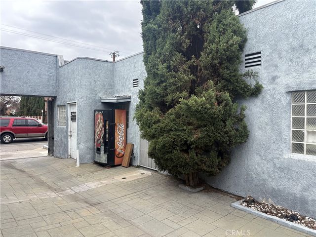 4760 S Figueroa, Los Angeles, CA 90037