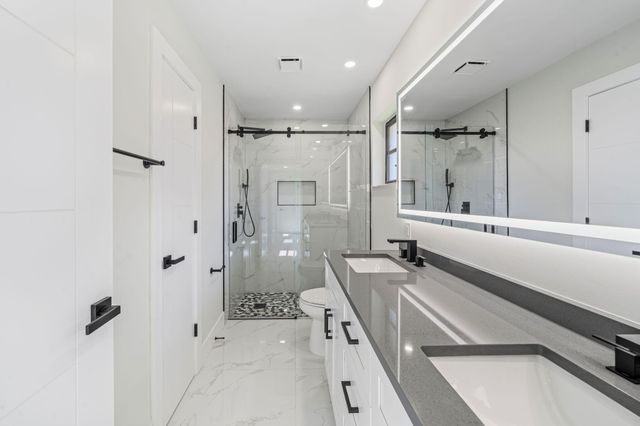 6371 Kings Gate Circle, Delray Beach, FL 33484