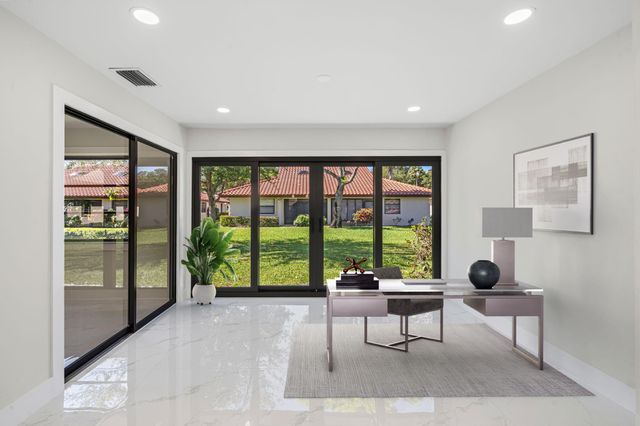 6371 Kings Gate Circle, Delray Beach, FL 33484