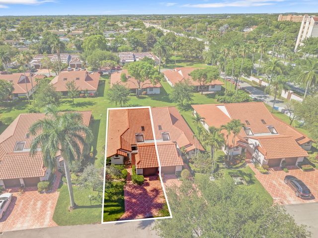 6371 Kings Gate Circle, Delray Beach, FL 33484