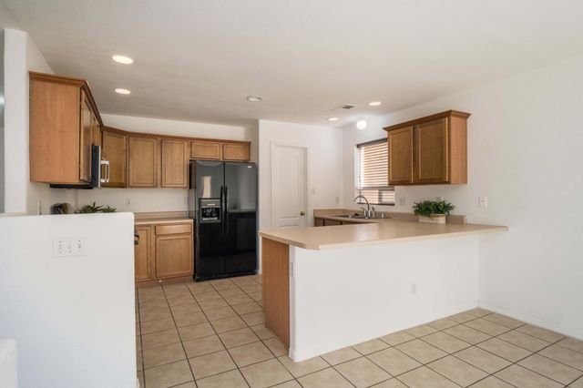7856 Chaco Mesa Loop NW, Albuquerque, NM 87114