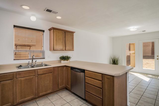 7856 Chaco Mesa Loop NW, Albuquerque, NM 87114