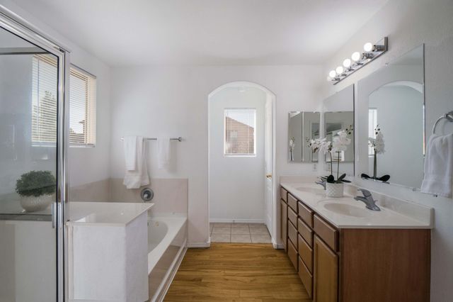 7856 Chaco Mesa Loop NW, Albuquerque, NM 87114