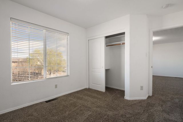 7856 Chaco Mesa Loop NW, Albuquerque, NM 87114