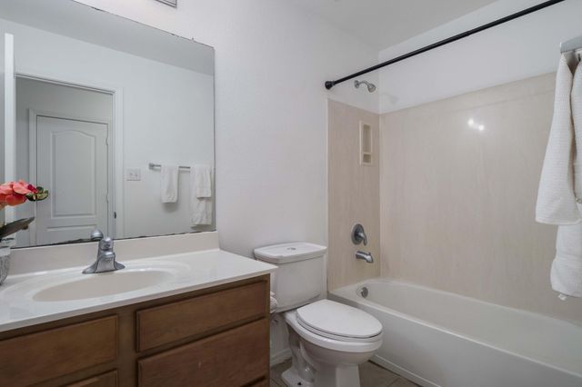 7856 Chaco Mesa Loop NW, Albuquerque, NM 87114