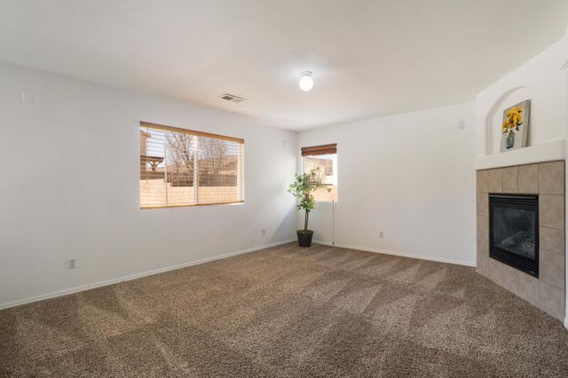 7856 Chaco Mesa Loop NW, Albuquerque, NM 87114