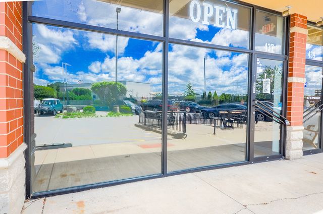 445 W Lake Street, Addison, IL 60101