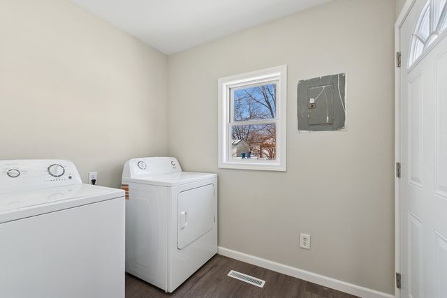 189 N La Salle Avenue, Bradley, IL 60915