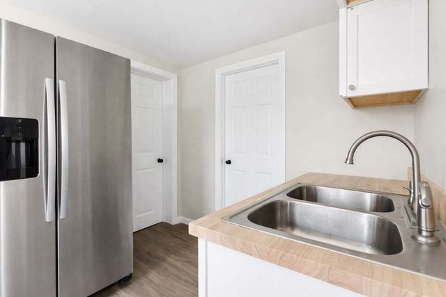 189 N La Salle Avenue, Bradley, IL 60915