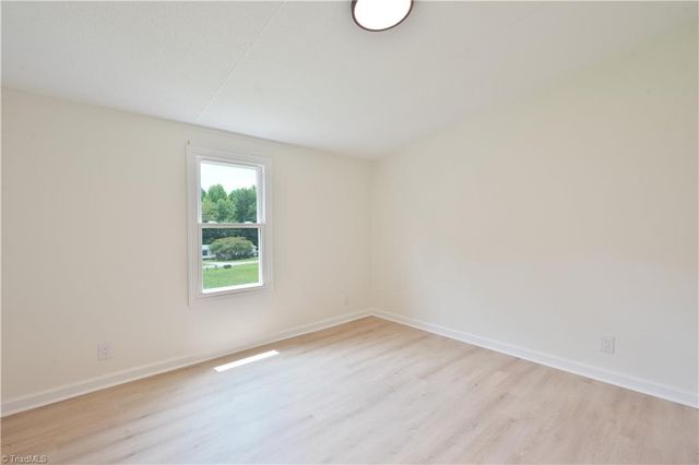 225 Beacon Ridge Road, Thomasville, NC 27360