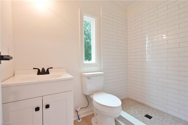 225 Beacon Ridge Road, Thomasville, NC 27360