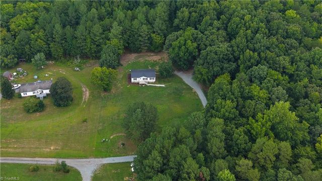 225 Beacon Ridge Road, Thomasville, NC 27360