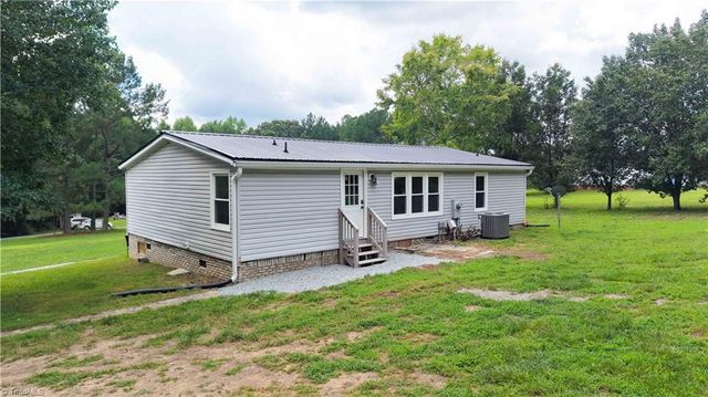 225 Beacon Ridge Road, Thomasville, NC 27360