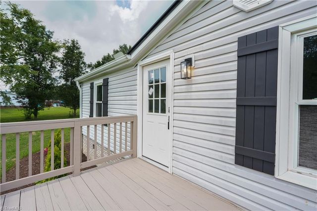 225 Beacon Ridge Road, Thomasville, NC 27360