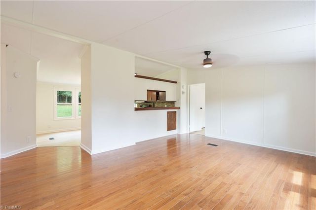 225 Beacon Ridge Road, Thomasville, NC 27360