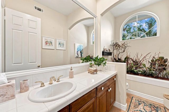 3501 Lone Hill Lane, Encinitas, CA 92024