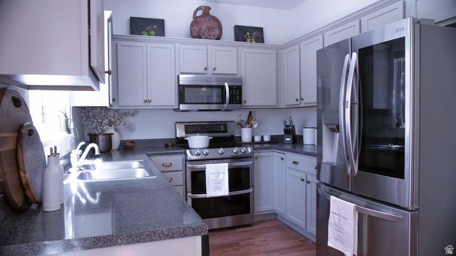 5561 W GERONIMO WAY, West Jordan, UT 84081