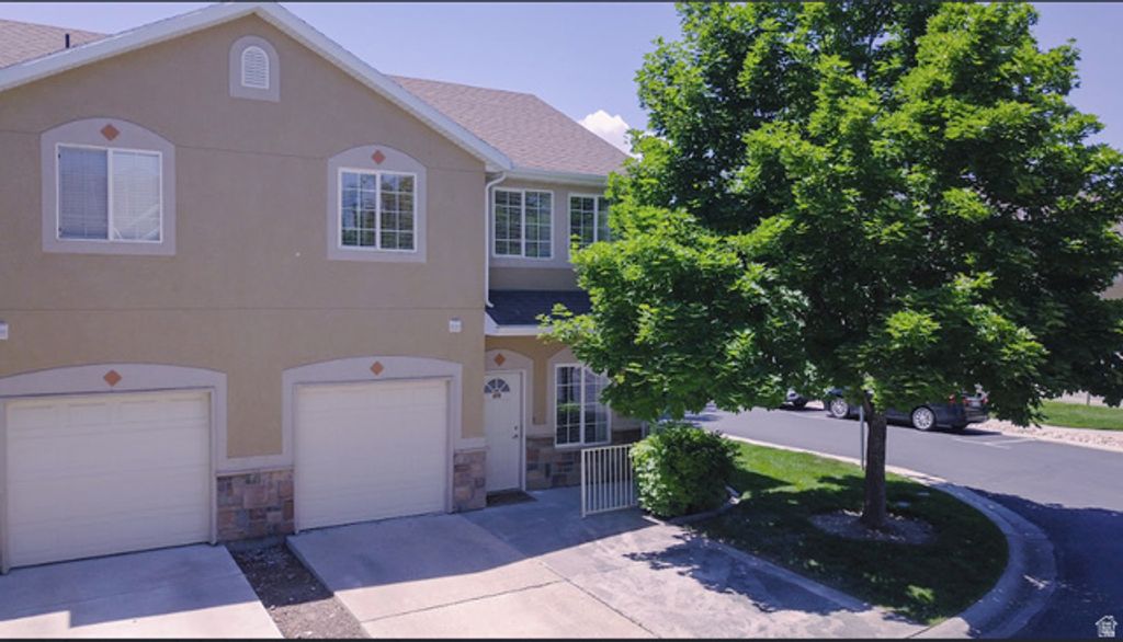 Image 2 of property listing at 5561 W GERONIMO WAY, West Jordan, UT 84081