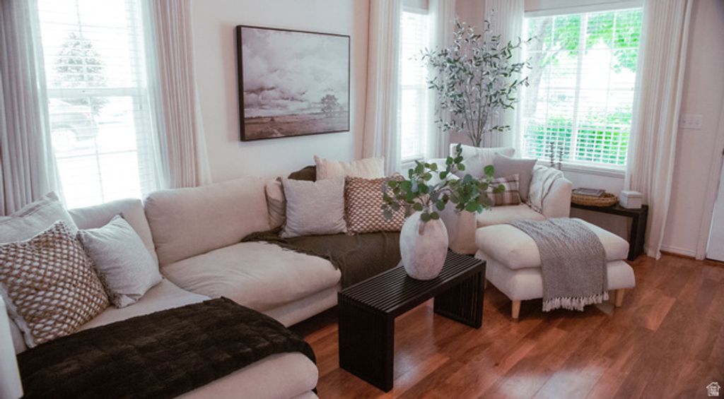 Image 4 of property listing at 5561 W GERONIMO WAY, West Jordan, UT 84081