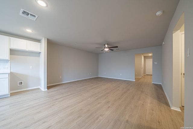 240 W Martindale St, Seguin, TX 78155