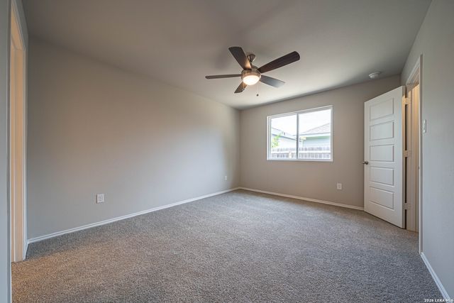 240 W Martindale St, Seguin, TX 78155