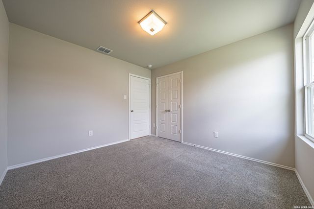 240 W Martindale St, Seguin, TX 78155