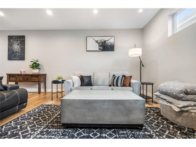 1728 Hooker St, Denver, CO 80204