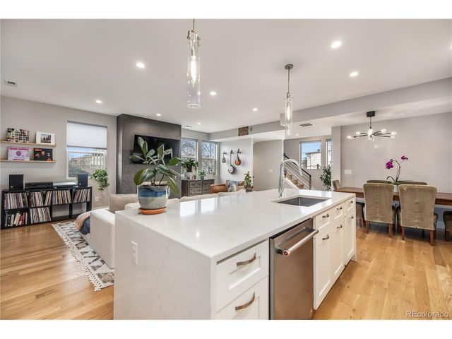 1728 Hooker St, Denver, CO 80204