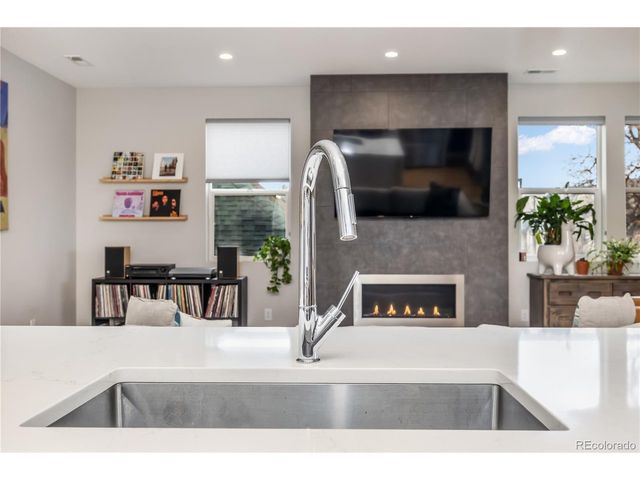 1728 Hooker St, Denver, CO 80204