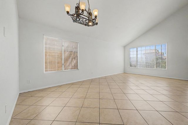 1295 S Honeysuckle Lane, Gilbert, AZ 85296