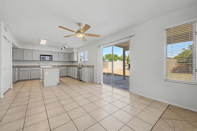 1295 S Honeysuckle Lane, Gilbert, AZ 85296