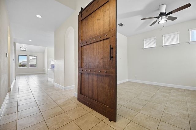 426 Vista Gardens DR, Buda, TX 78610