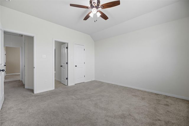 426 Vista Gardens DR, Buda, TX 78610