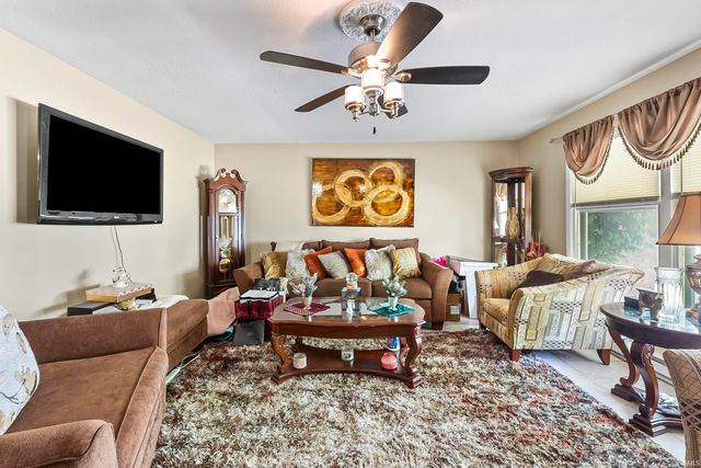 1932 Embassy Drive, Fort Wayne, IN 46816