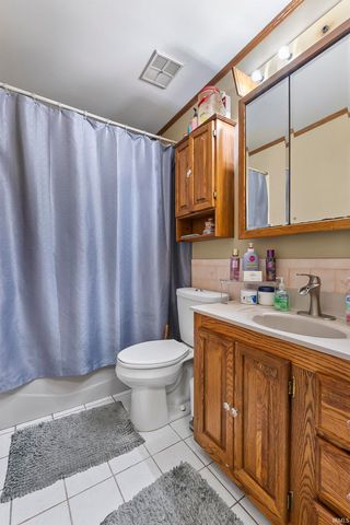 1932 Embassy Drive, Fort Wayne, IN 46816