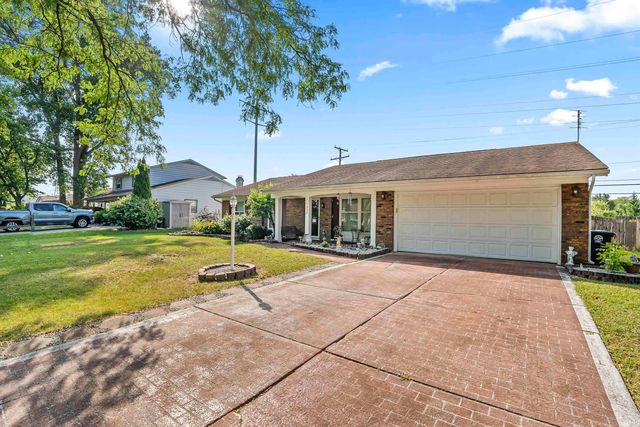1932 Embassy Drive, Fort Wayne, IN 46816