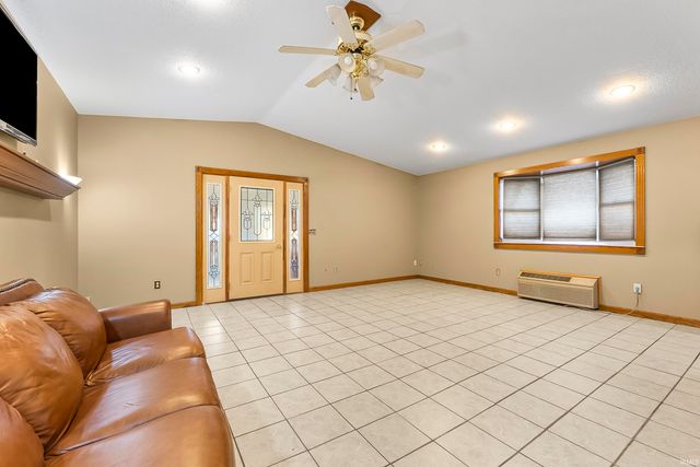 1932 Embassy Drive, Fort Wayne, IN 46816