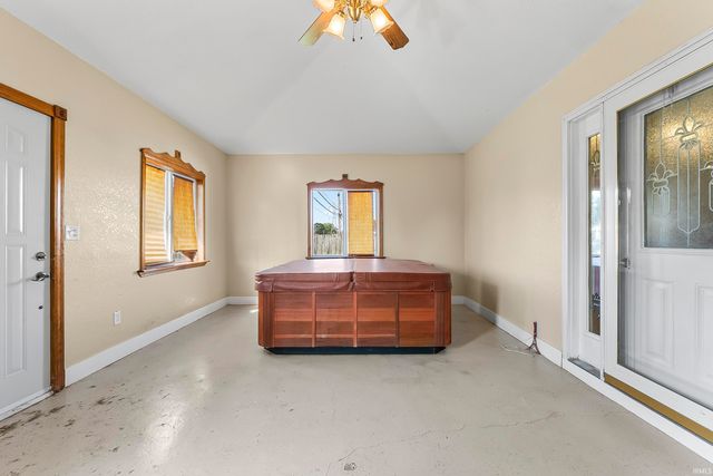 1932 Embassy Drive, Fort Wayne, IN 46816
