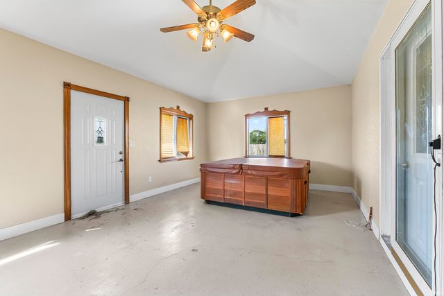 1932 Embassy Drive, Fort Wayne, IN 46816