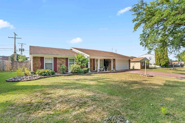 1932 Embassy Drive, Fort Wayne, IN 46816