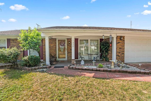 1932 Embassy Drive, Fort Wayne, IN 46816