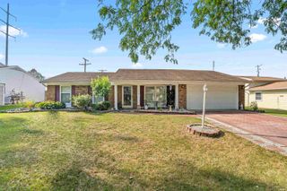 1932 Embassy Drive, Fort Wayne, IN 46816