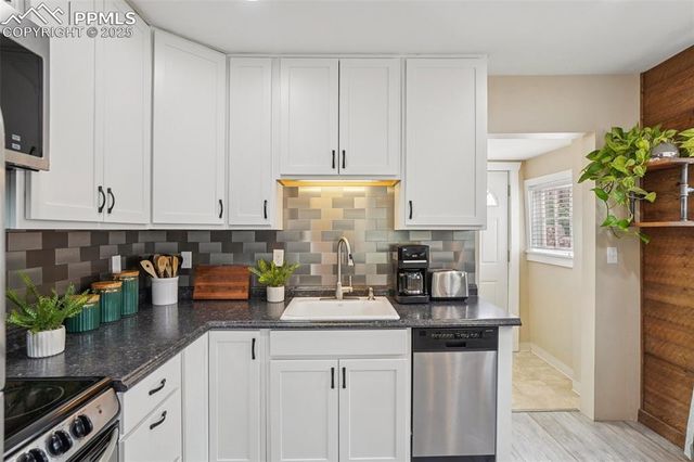 2220 W Uintah Street, Colorado Springs, CO 80904