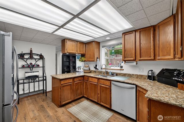 6201 75th Avenue Ct W, University Place, WA 98467