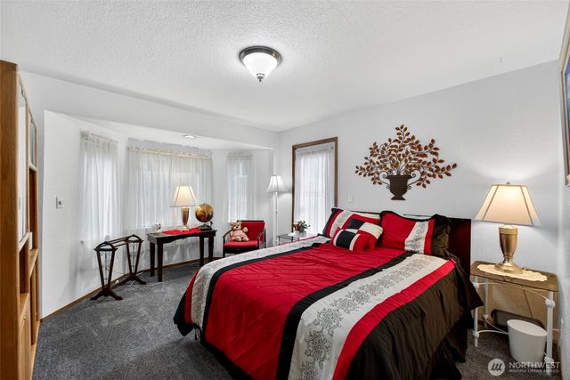 6201 75th Avenue Ct W, University Place, WA 98467