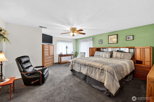 6201 75th Avenue Ct W, University Place, WA 98467