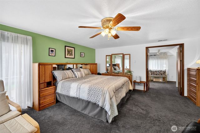 6201 75th Avenue Ct W, University Place, WA 98467